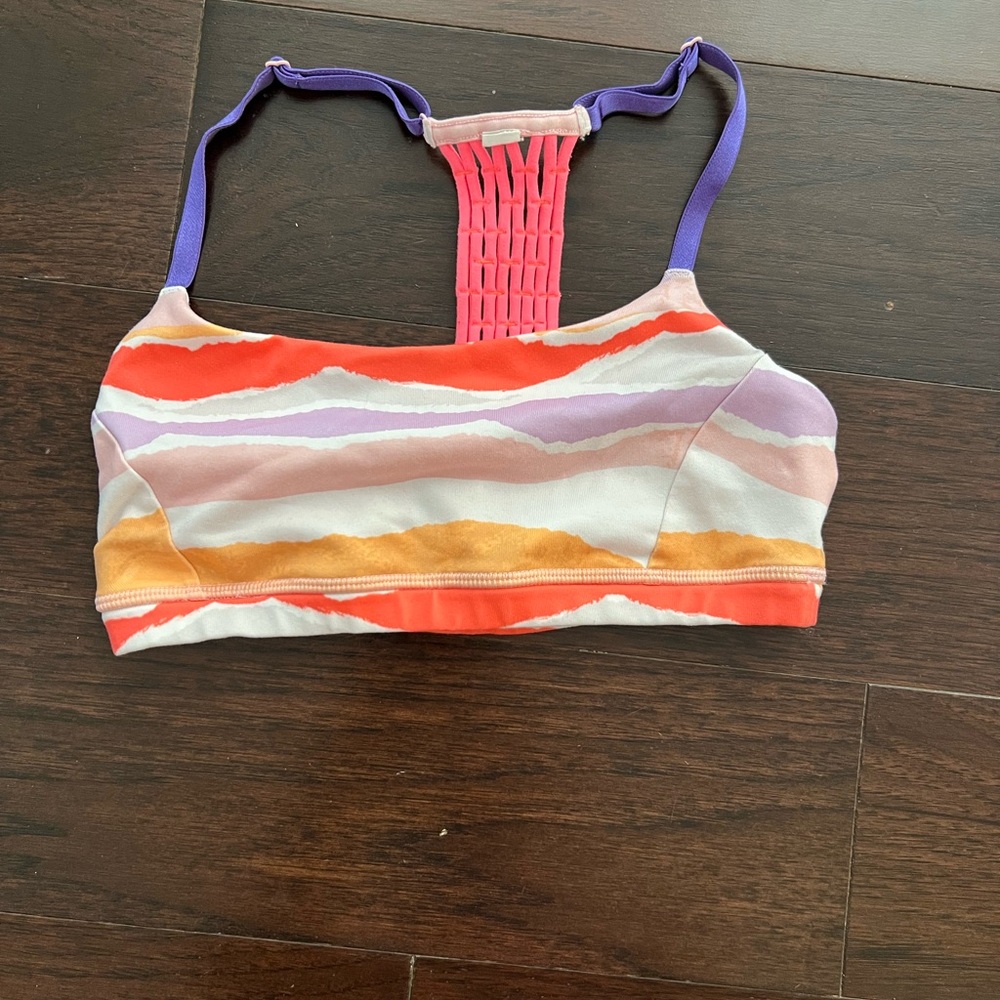 Lululemon bra size 6